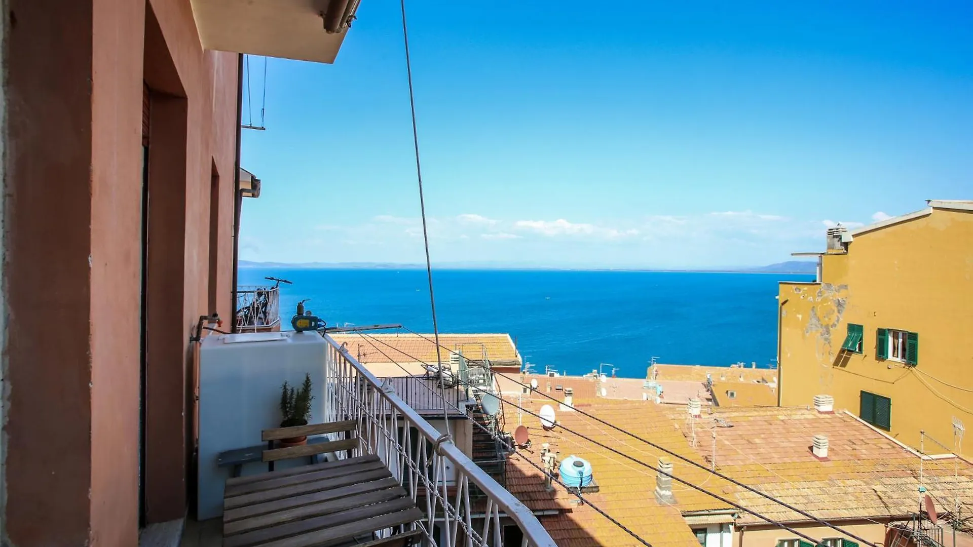 Your Seaside Flat Porto Santo Stefano  Itália